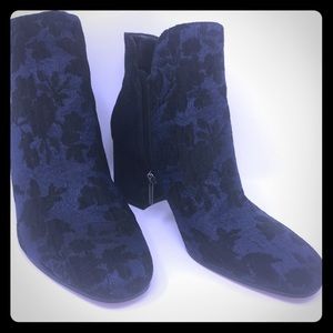 Vince Camino booties NWOT size 9